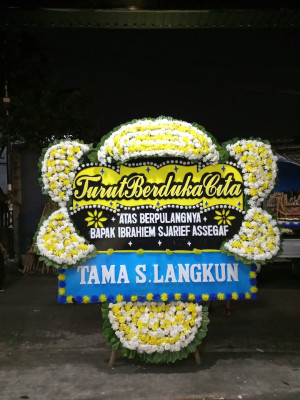 Papan Bunga Duka di Gunungterang