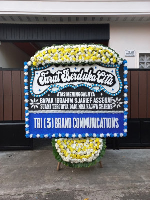 Papan Bunga Duka di Gunungterang